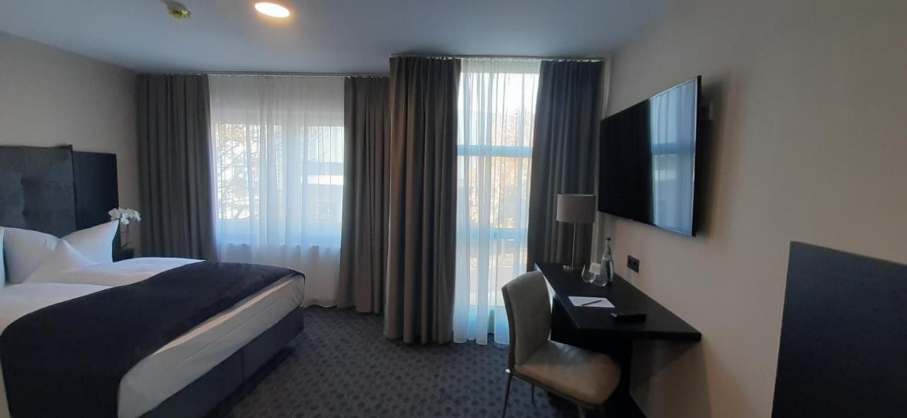 Remstal Hotel Weinstadt Eksteriør billede